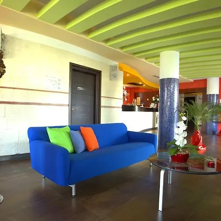 Abalon Hotel 4*